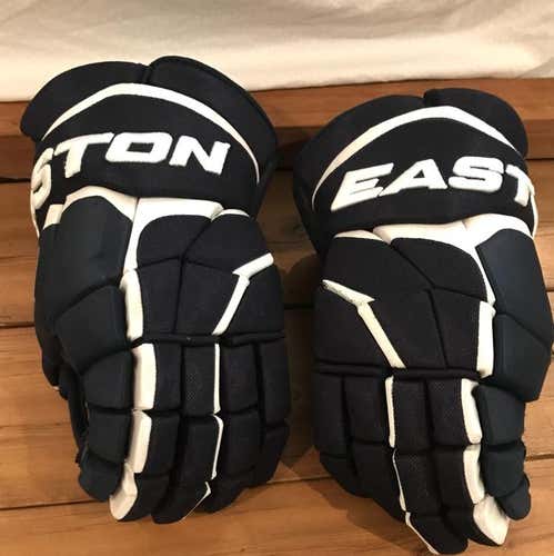Easton Stealth 9.0 Gloves 15” Navy