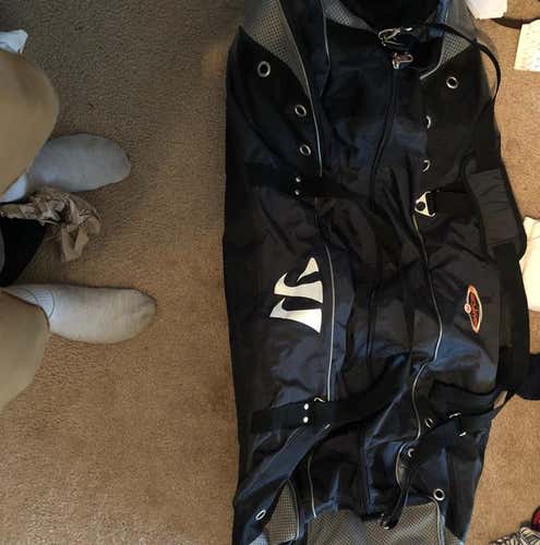 PRICE DROP!! Lacrosse Equipment Bag, Like New