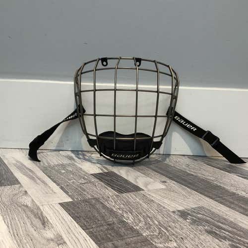 Medium Bauer Re-akt Cage