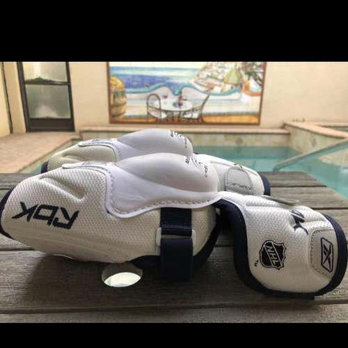 Reebok Elbow Pads Senior Size 4 Small