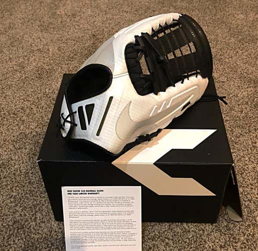 RARE* Nike Vapor 360 White/Black Baseball Glove