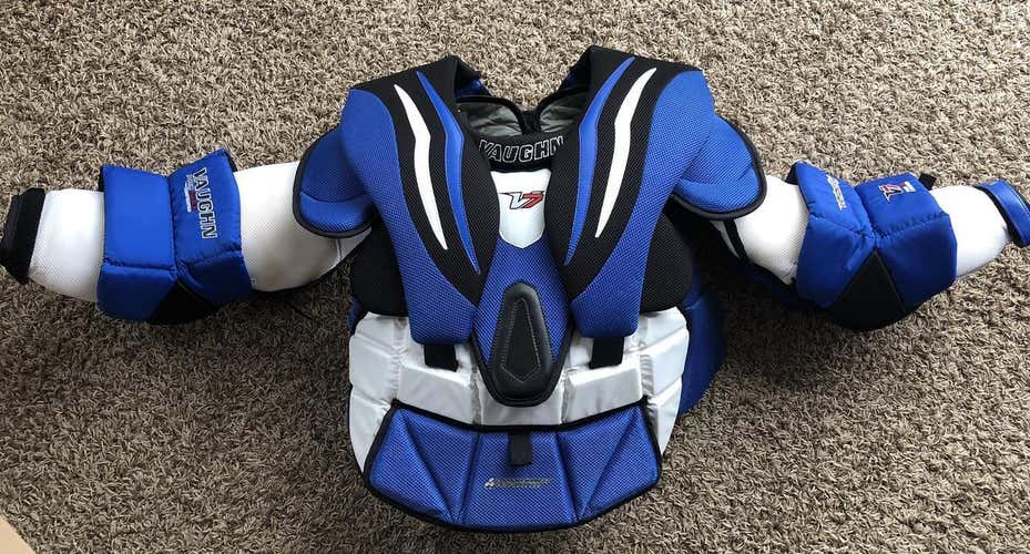Vaughn v7 XR Pro Carbon Med Goalie Chest Protector Senior