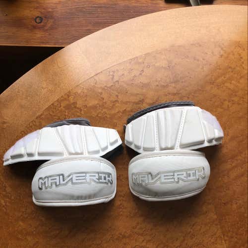 Maverik Max Elbow Pads