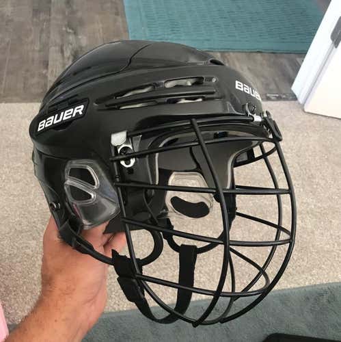 Bauer Youth Medium Hockey/Lacrosse Helmet