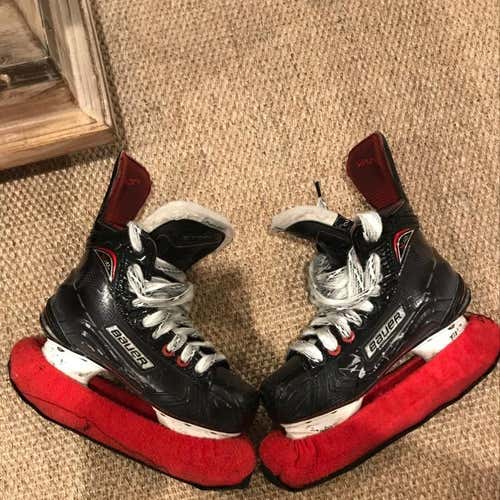 Bauer Vapor LTX Pro + Skates Size 2