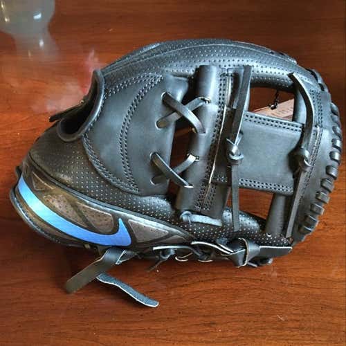Nike Baseball Glove New W/tags