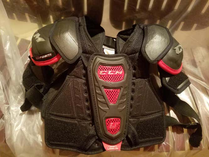 CCM Shoulder Pads Junior size Medium