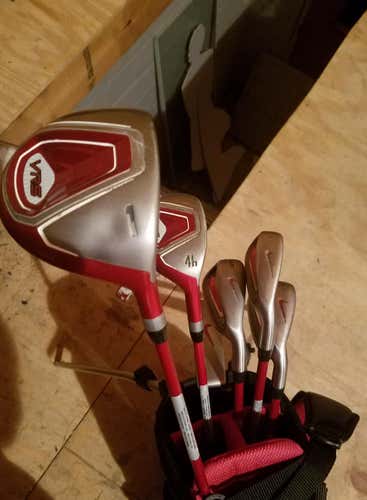 Nike Junior Clubs (Full Set w/Bag) Righty
