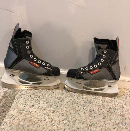Easton Player Skates