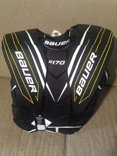 New Bauer s170 Chest Protector Sr large