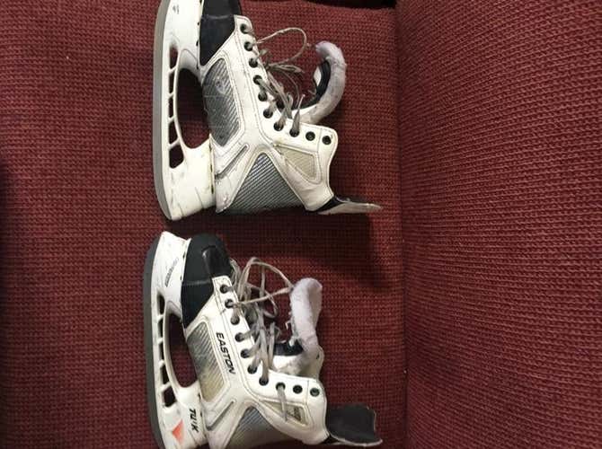 Easton S-15 9.5 Skates White