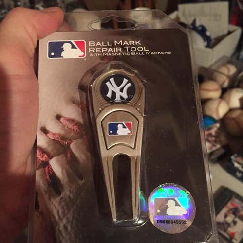Brand New: NY Yankees Ball Mark Repair And Ball Marker