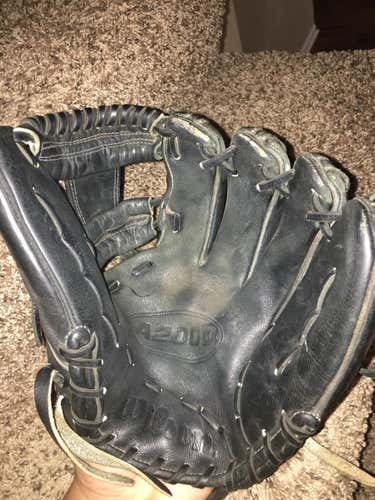 New Wilson 2016 A2000 Glove black
