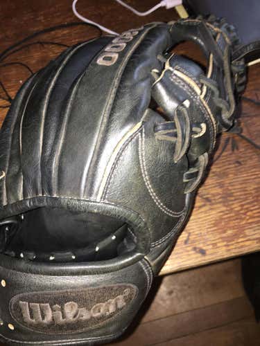 New Wilson 2016 A2000 Glove