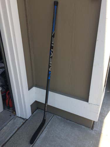 Bauer Nexus 2000 Intermediate (Right Handed)