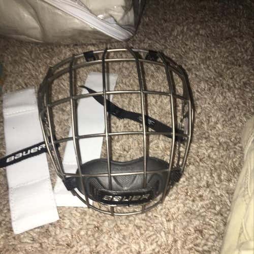 Bauer Hockey Cage Size Small