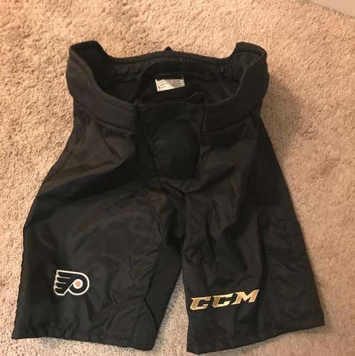 Flyers CCM PP90 Shell Large