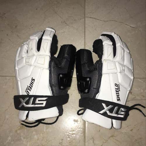 New STX Shield Pro Goalie Gloves