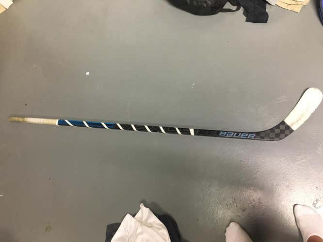 New Bauer 2n pro Stick Lefty Unknown 71 - 75 Intermediate