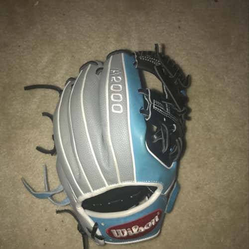 LIMITED EDITION COLLEGE WORLD SERIES GLOVE TRADE OR BUY