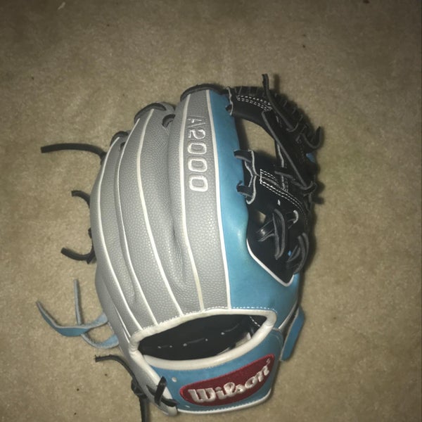 LIMITED EDITION COLLEGE WORLD SERIES GLOVE TRADE OR BUY