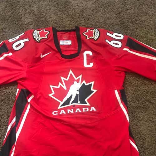 RARE 2006 JERSEY SIGNED