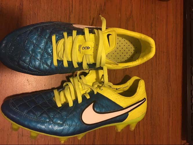 Nike Tiempo Legend  5 WWC