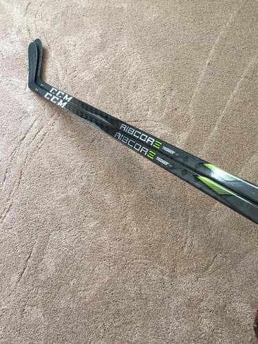 (2 Pack) - Brand New CCM Ribcore Trigger 2, P28 Curve,  90 FLEX, RH Gripped, Extended Length