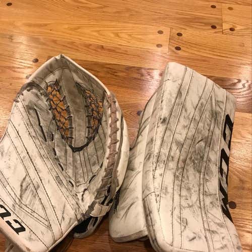 Ccm Extreme Flex 860 Senior Glove And Blocker