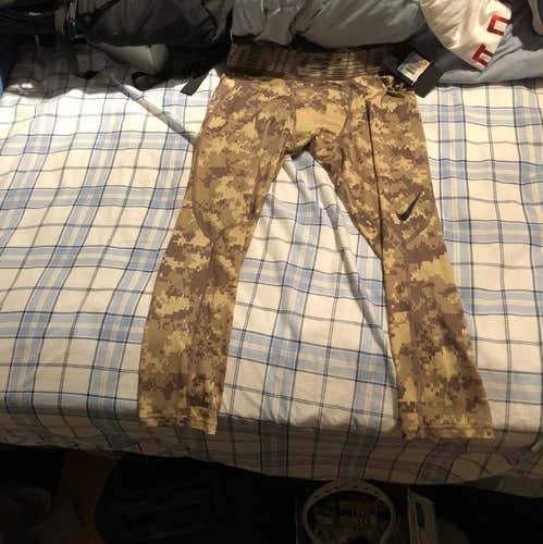 Nike Desert Camo 3/4 Tights