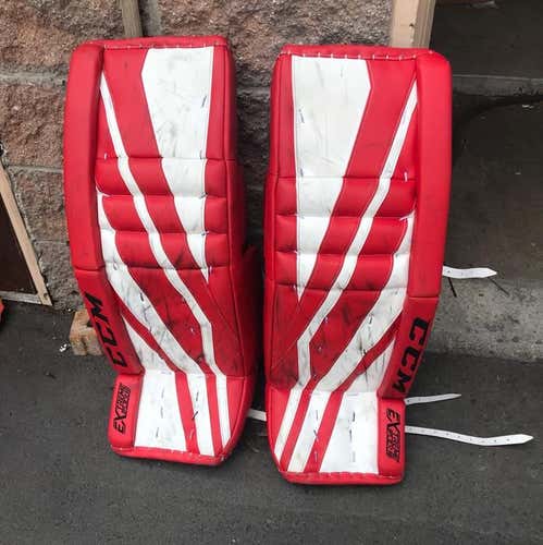 Custom CCM 32+2 Red And White Pads