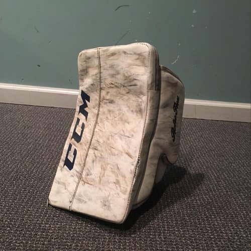 CCM RetroFlex Sr. Pro Blocker