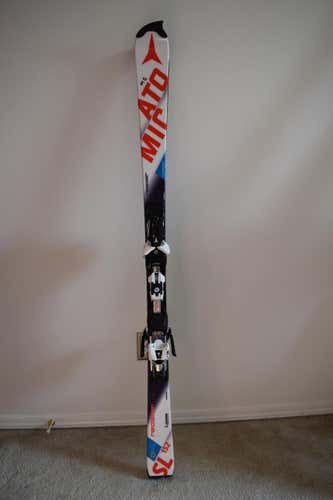 Atomic Slalom Skis w/ bindings
