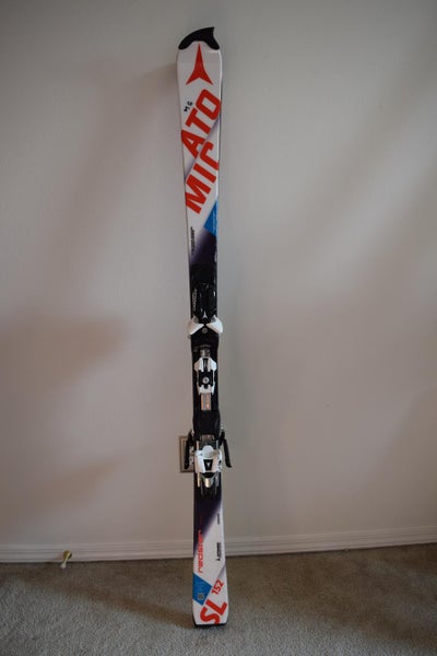 Atomic Slalom Skis w/ bindings