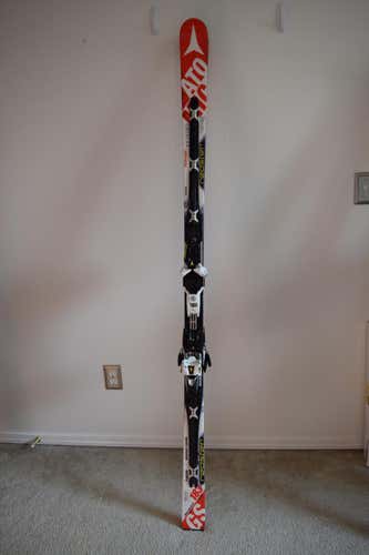 Atomic GS Skis w/ bindings