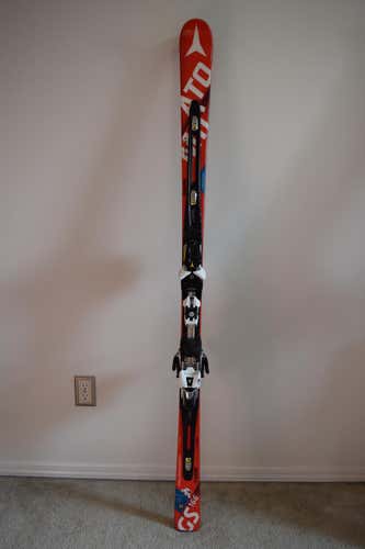 Atomic GS Skis w/ bindings