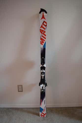Atomic FIS Slalom Skis