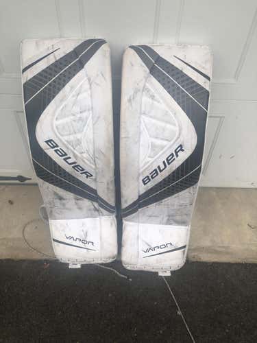 Bauer Goalie Leg Pads Junior. X900 Large
