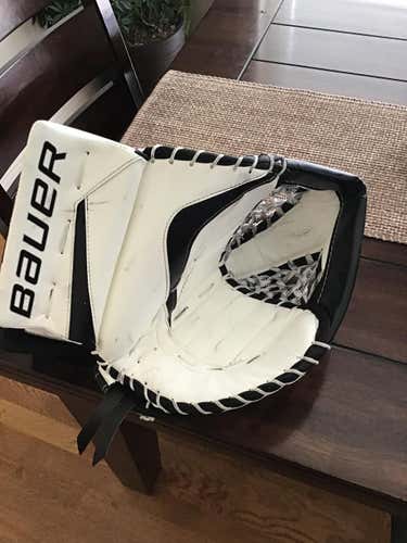Bauer Reactor 9000 Goalie Glove  Senior