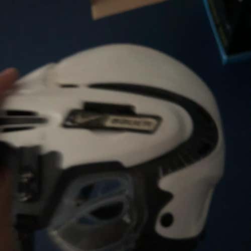Used Bauer 9500M Helmet