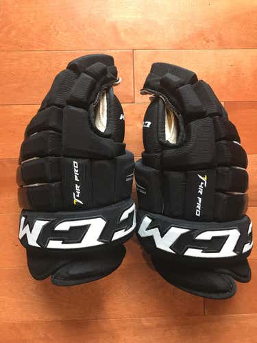 CCM Tacks T4R 4 Roll Pro Gloves Senior 14"