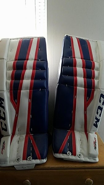 CCM Extreme Flex II Pro 31+1 goalie pads