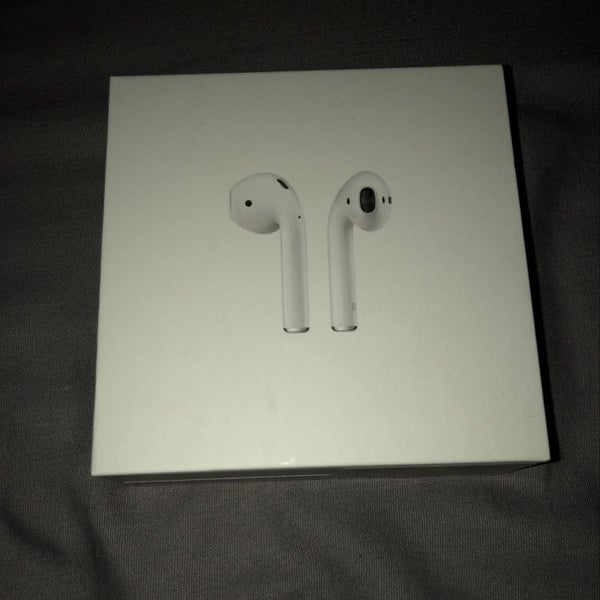 Air Pods (Great Condition)