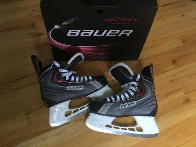 Bauer  sports X30 Skates Senior Size 7