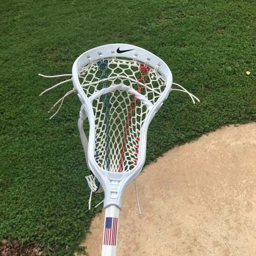 BN USA Nike Lakota U