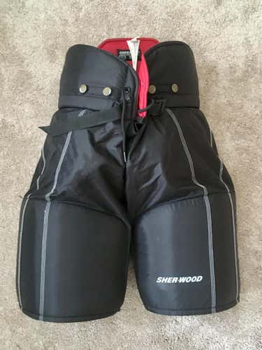 Sherwood 5030 Pants Medium Senior
