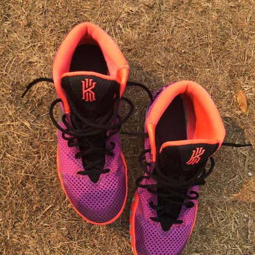 Nike Kyrie 1s