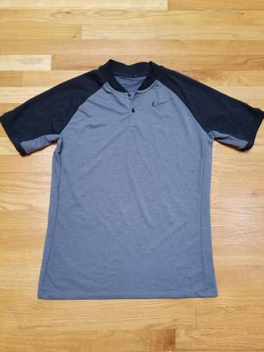 New Nike Golf Shirt Medium