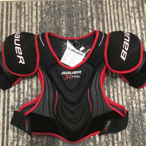 Bauer X700 Shoulder Pads Senior Small
