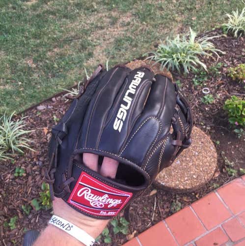 New W/out Tags Rawlings Revo 11.25” Glove